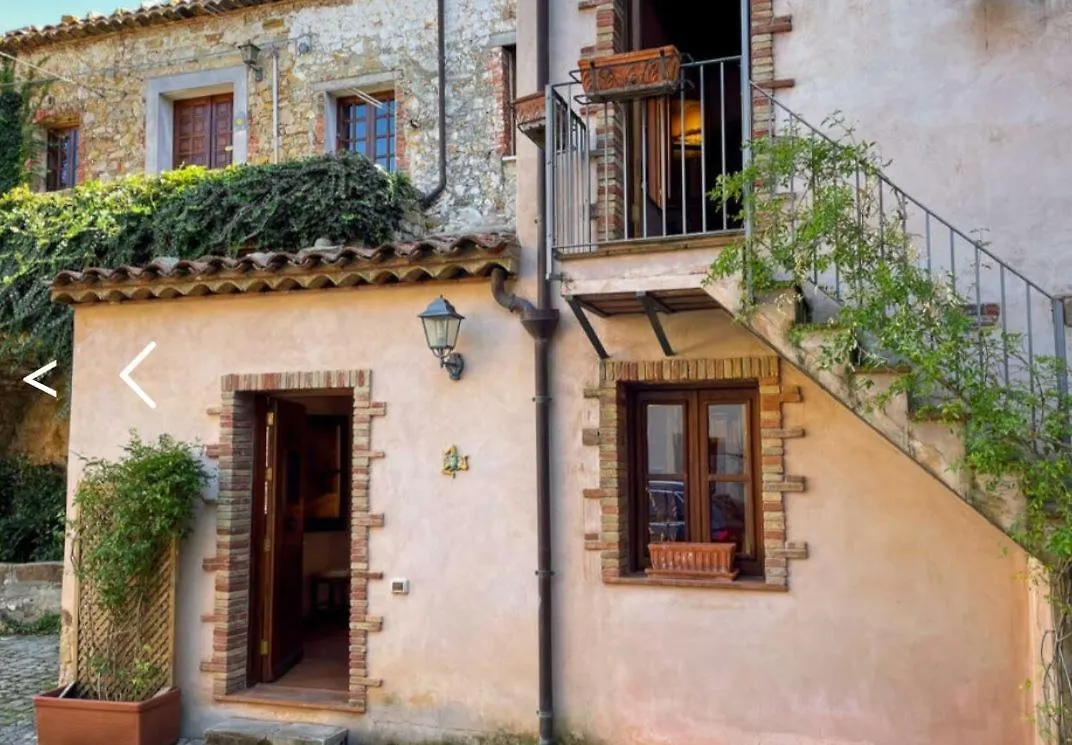 Lejlighed La Casetta Nel Cortile Castelbuono  Italien
